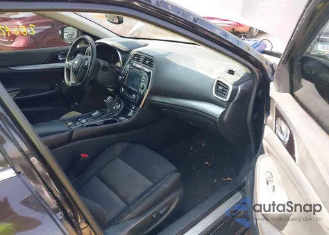 2016 Nissan Maxima 3.5 Platinum/3.5 S/3.5 Sl/3.5 Sr/3.5 Sv z USA, uszkodzony, nr VIN 1N4AA6AP2GC445757